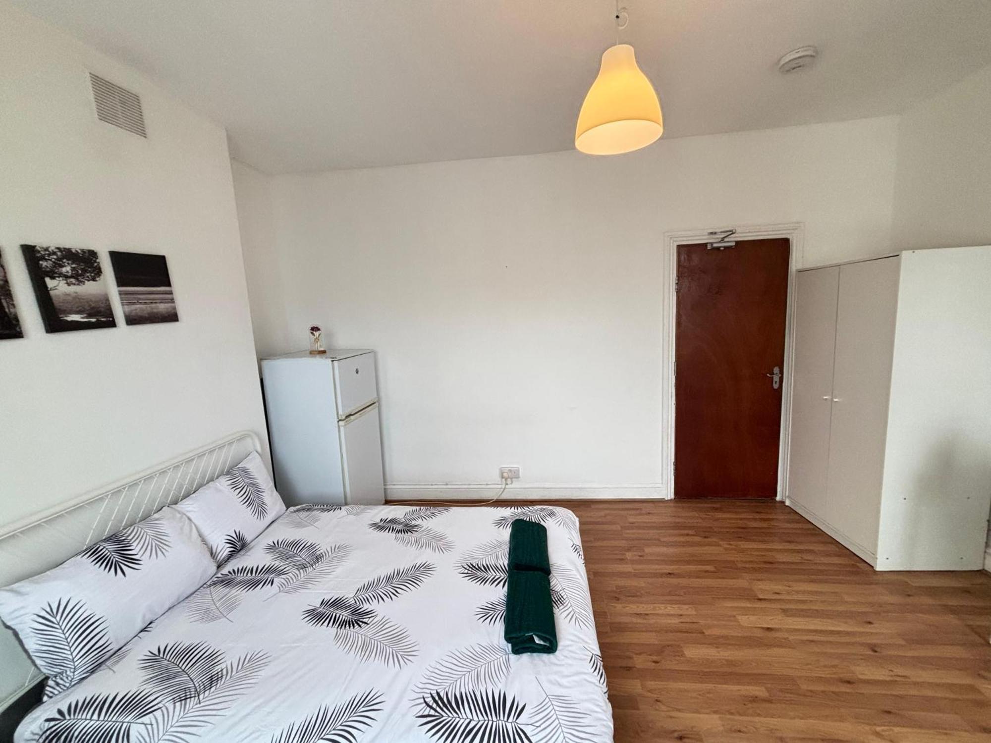Mile-end Staycation Homestay London