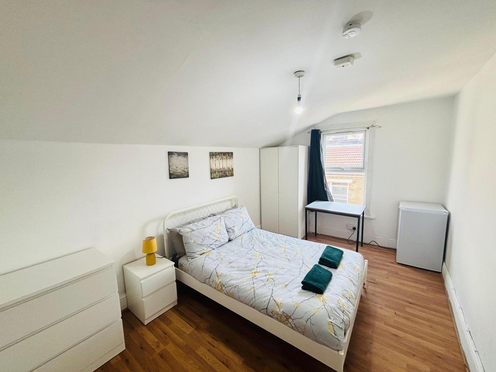 Mile-end Staycation * London