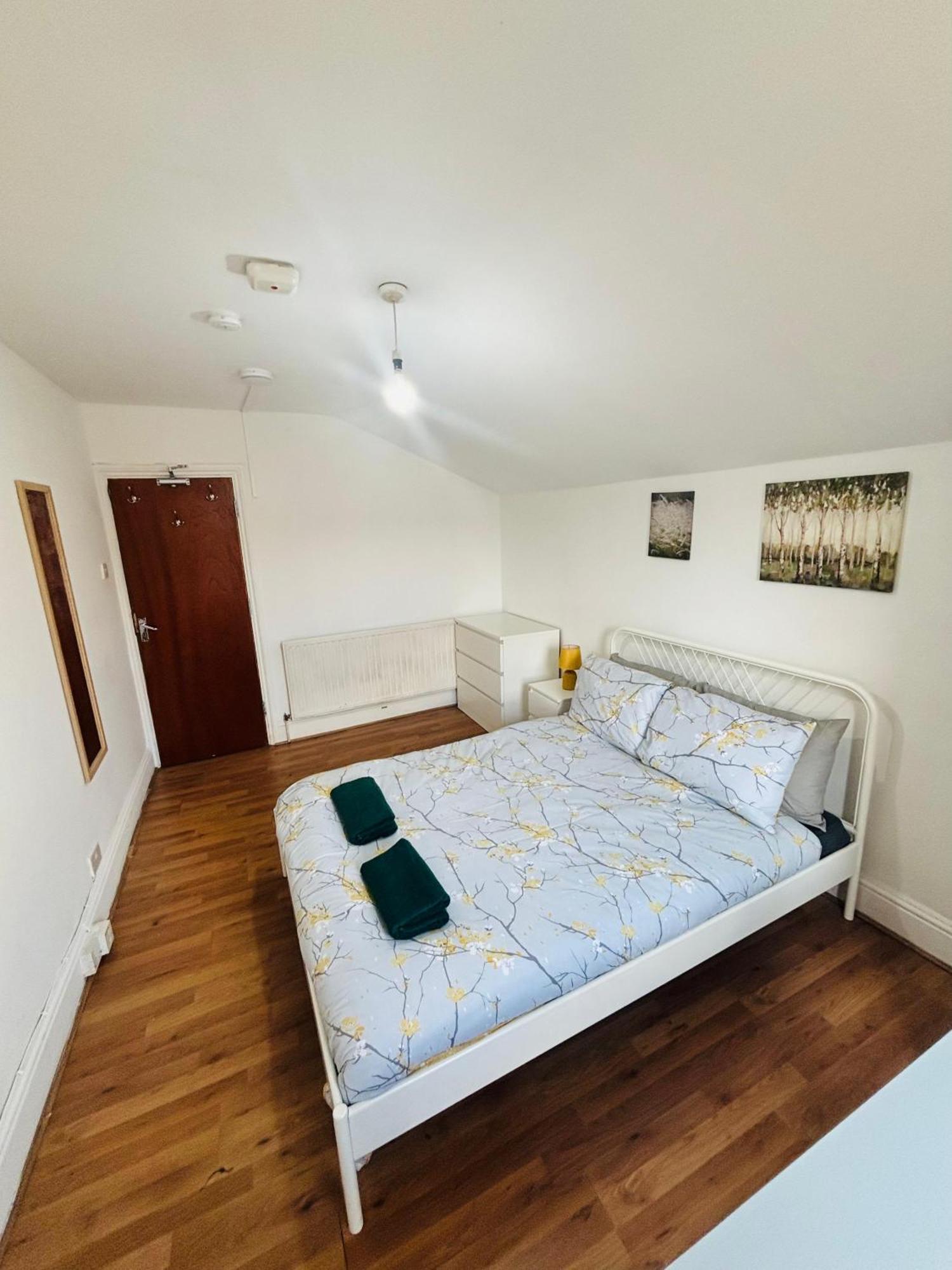 Mile-end Staycation Privatunterkunft *